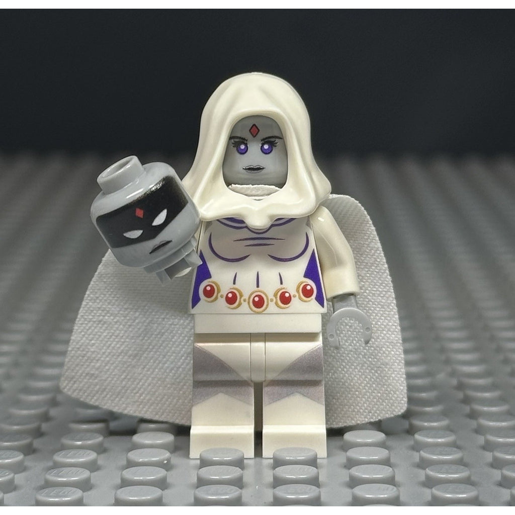 White Sorceress Minifigure