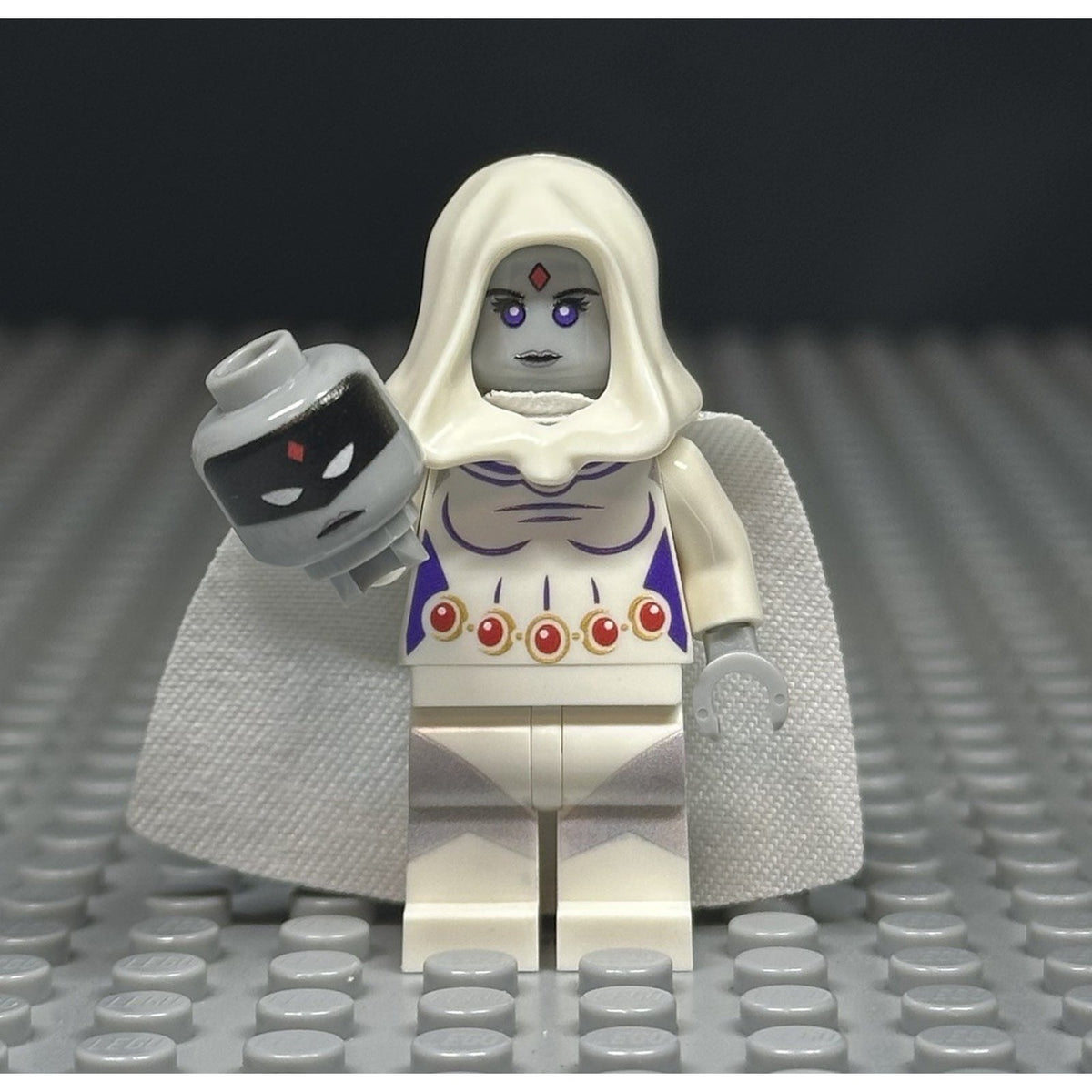 White Sorceress Minifigure