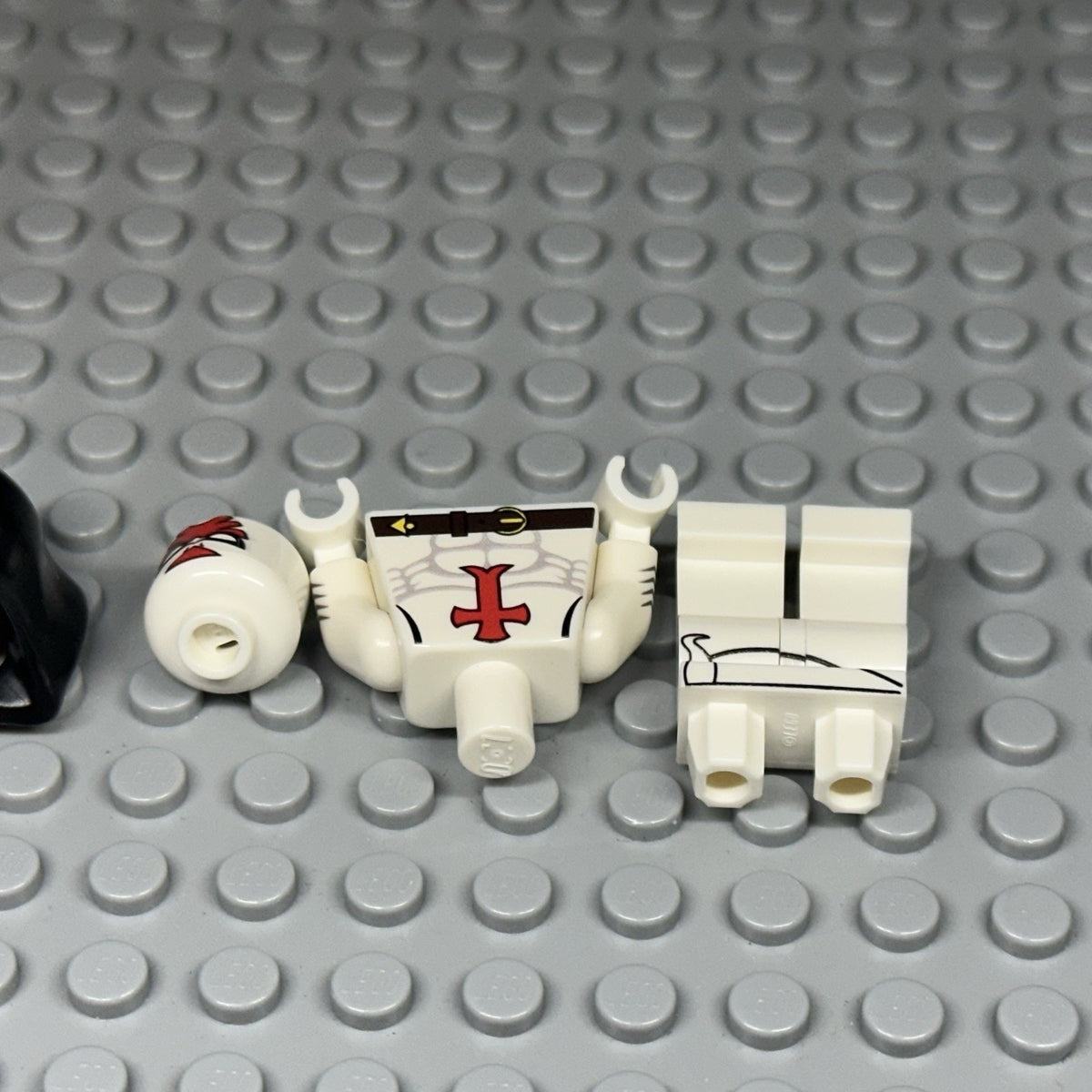 White Crusader Minifigure
