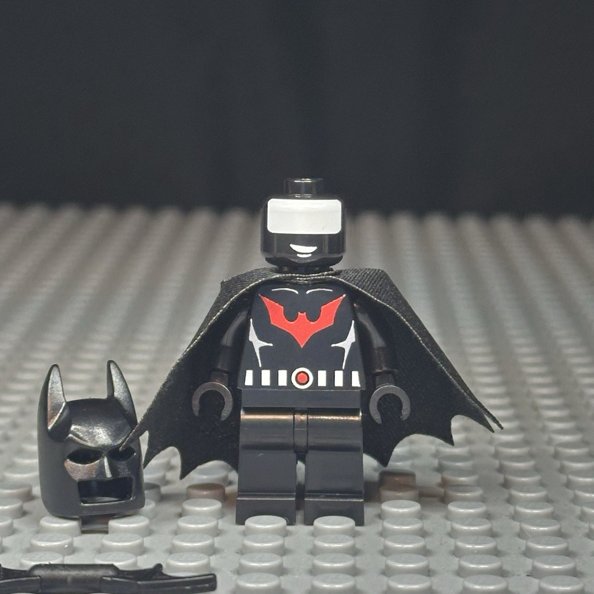 Futuristic Shadow Knight minifigure type 1 & 2 (x2 figs)