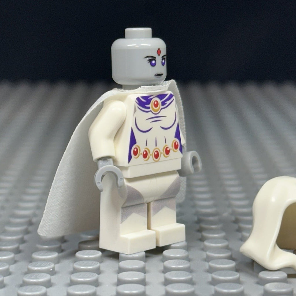 White Sorceress Minifigure