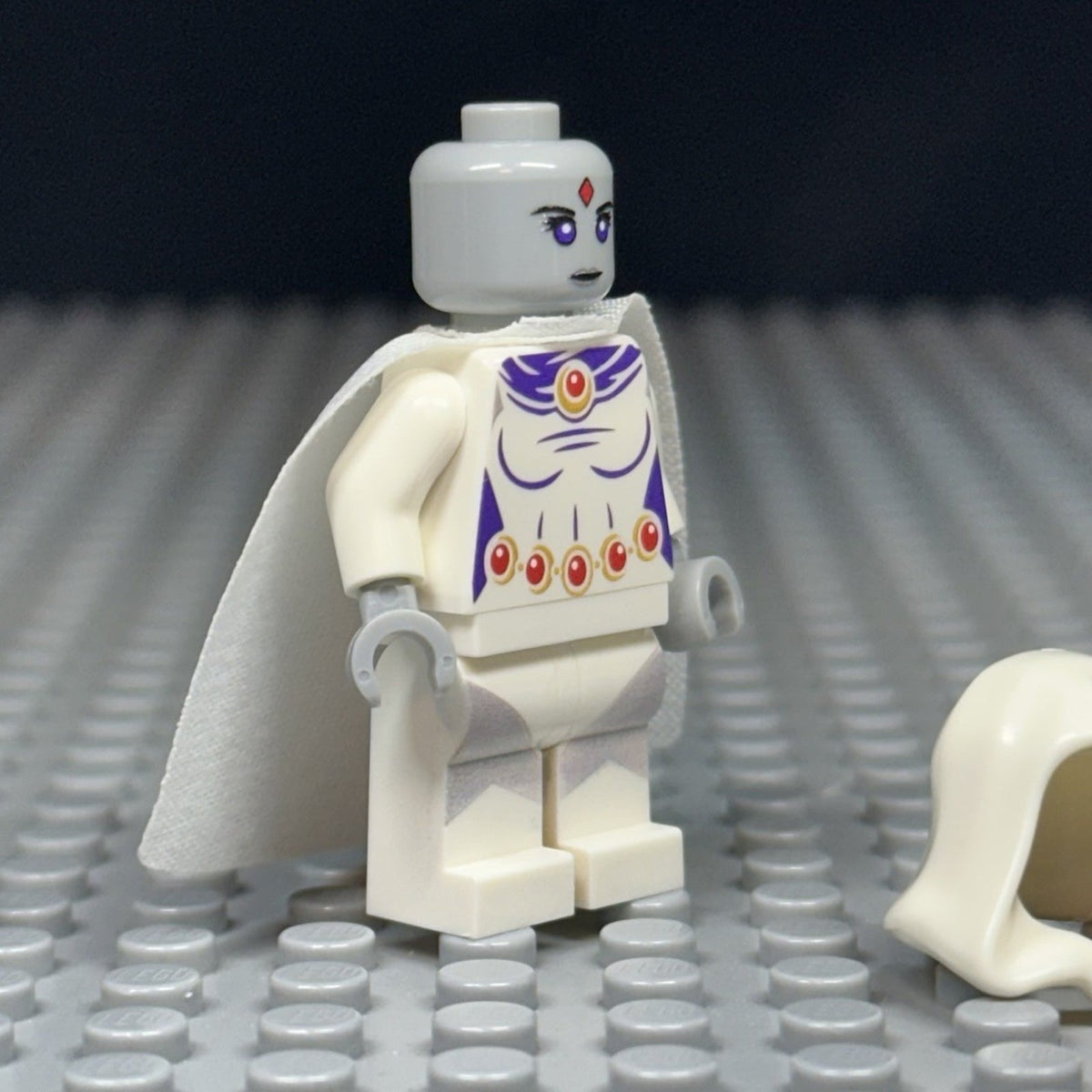 White Sorceress Minifigure