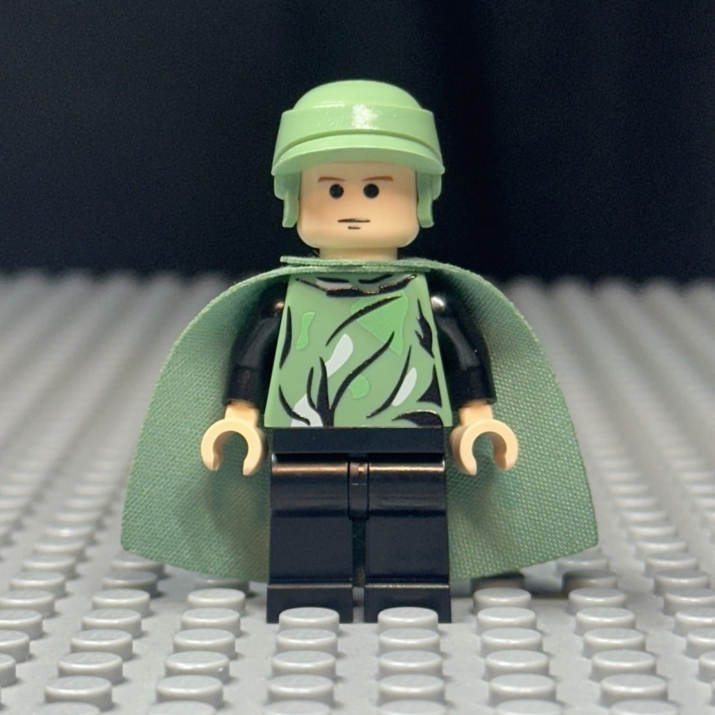 TCS Forest Moon Leader Luke Minifigure