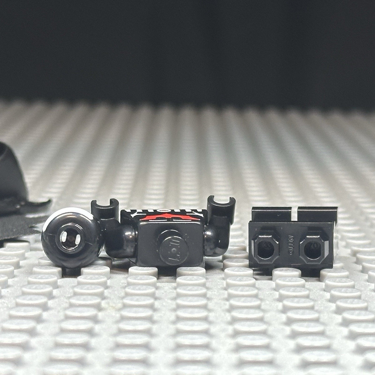 Futuristic Shadow Knight Minifigure type 1