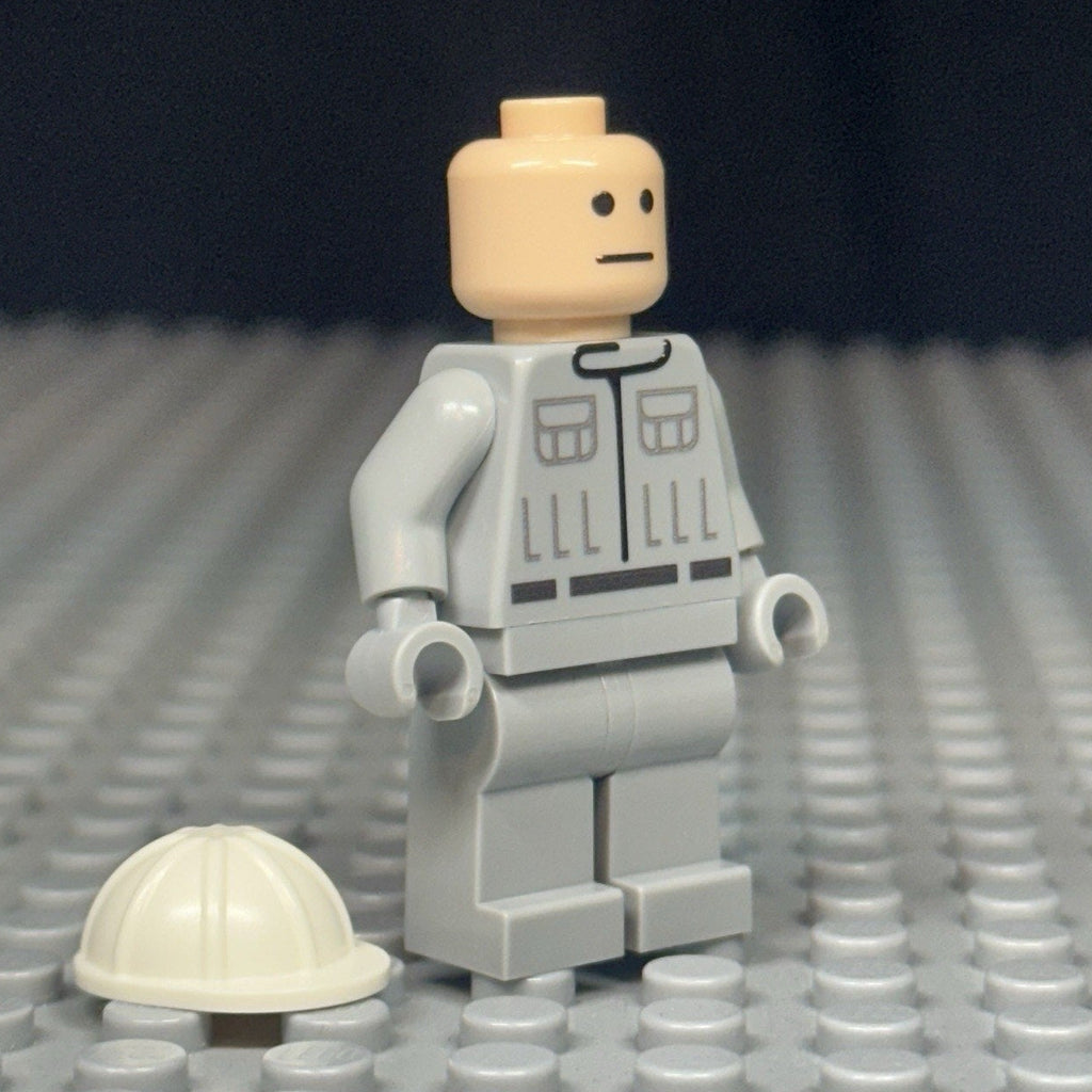 TCS Deadly Star engineer Minifigure