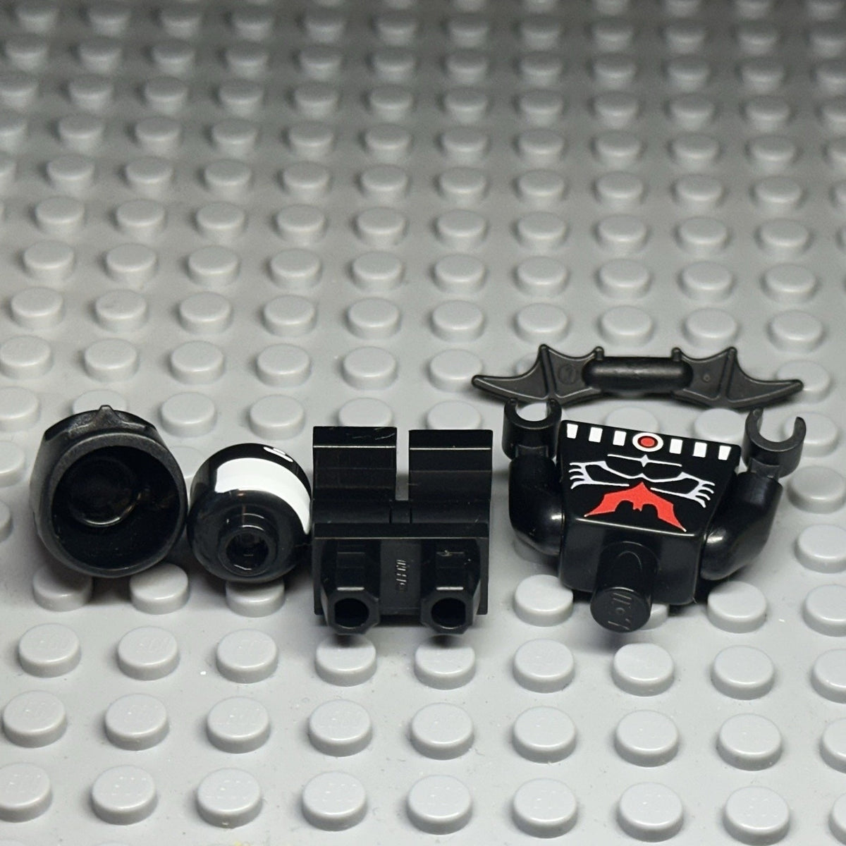 Futuristic Shadow Knight Minifigure type 2