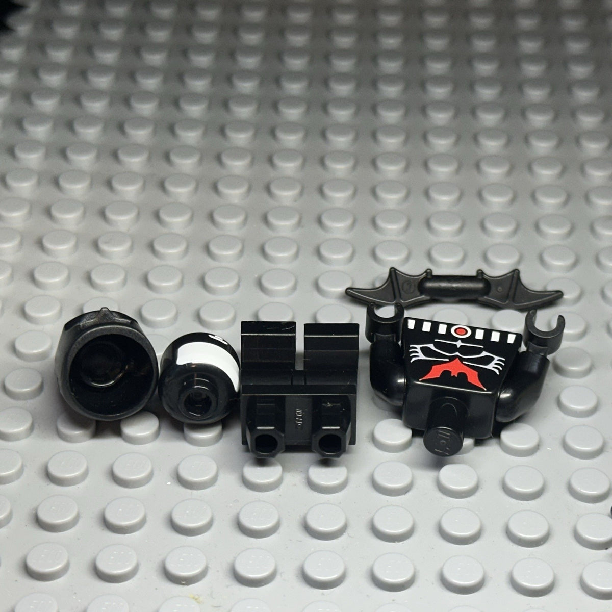 Futuristic Shadow Knight minifigure type 1 & 2 (x2 figs)